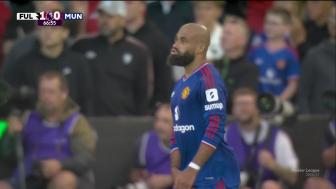 [神勇扑出] 神扑！姆伯莫禁区外不停球高质量远射，遭莱诺飞身单掌神勇扑出！